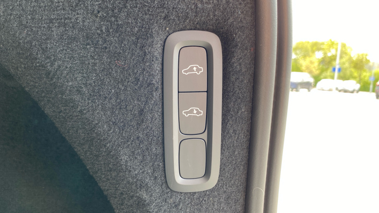 Volvo XC90 2.0 B5P Ultimate Dark 5dr AWD Geartronic Petrol Estate